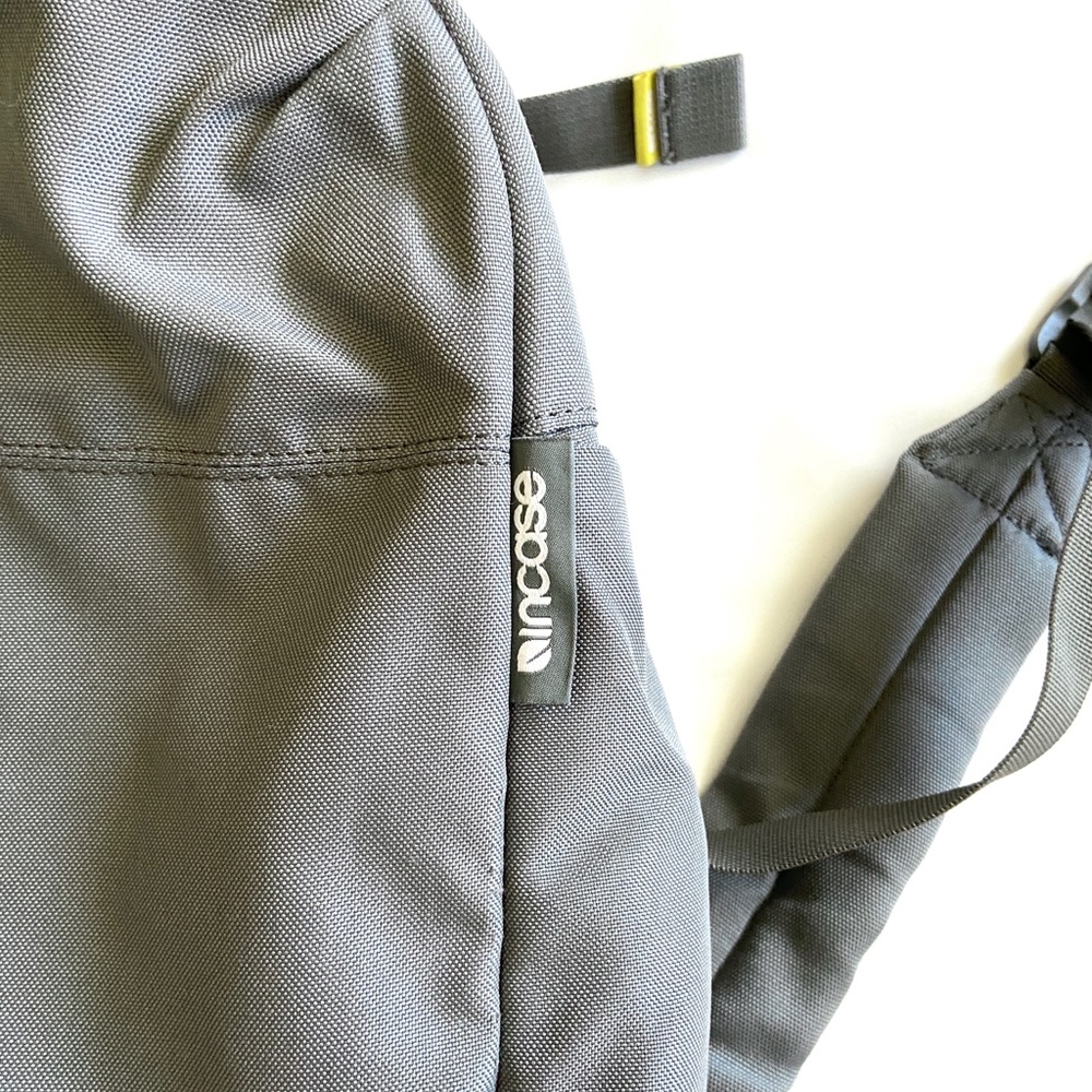 Incase 13.5” Laptop Backpack - Picture 2 of 5